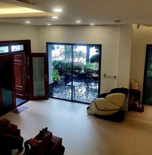 Cho thuê Villas Vinhomes Tân Cảng. 310m2.Hầm 2 lầu  Giá 250tr