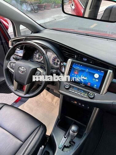 Toyota Innova Venturer 2.0 số tự động 2018
