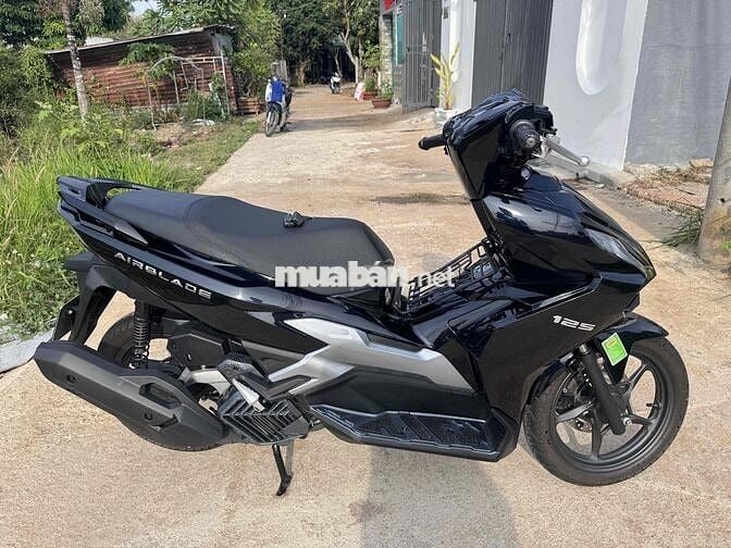 Cần bán ab 2024 4 val 3000km 2 mót 2 gương