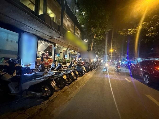 Sang quán cafe góc 2MT đắc địa, ngay khu chung cư, Bình Thạnh 