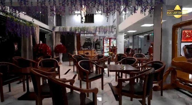 CHO THUÊ NHÀ BIỆT THỰ CAO CẤP FULL NỘI THẤT HƠN 1000m2 VỊ TRÍ KD