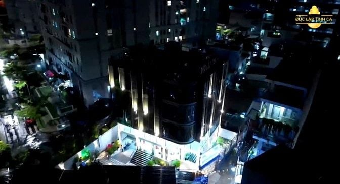 CHO THUÊ NHÀ BIỆT THỰ CAO CẤP FULL NỘI THẤT HƠN 1000m2 VỊ TRÍ KD
