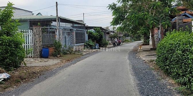 Bán gấp 297m2, Sổ riêng, Tỉnh lộ 8 vào 500m, Phước Vĩnh An, 1 tỷ 040tr
