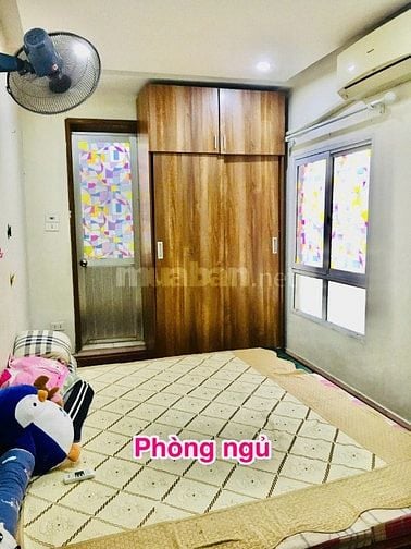 Cho thuê nhà tập thể tầng 5 Giáp Bát