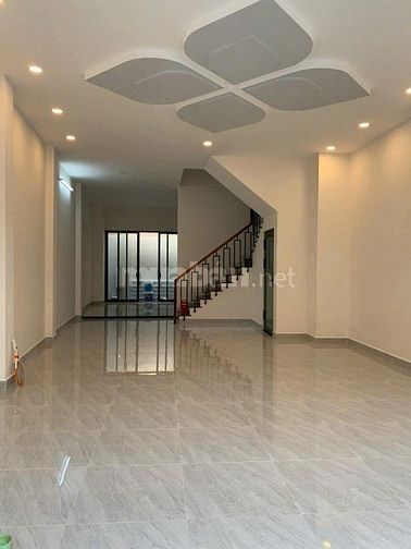Cần cho thuê nhà Mặt Tiền Sư Vạn Hạnh P.10 Q.10 gần khúc Lý Thái Tổ.