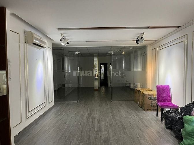 Chính chủ bán nhà phố mặt tiền, sổ hồng ngoài, giao nhà ngay