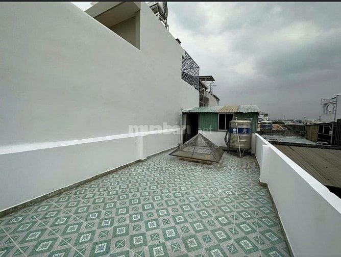 Cho thuê nhà mặt tiền bình phú 2 lầu đường 8m đậu xe thoải mái