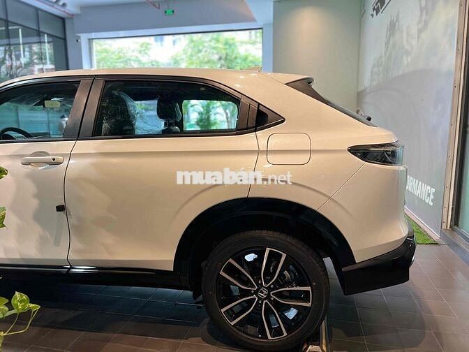 HR-V 2025 RS Giao ngay, KM tiền, phụ kiện, vay 80%