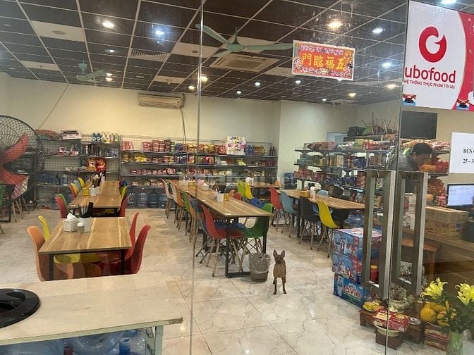 sang nhượng quán cơm văn phòng và cửa hàng tiện ích.