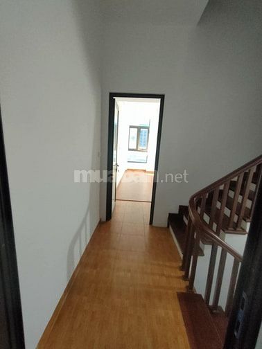 Bán nhà Lạc Long Quân, DT 50m x 5 tầng,ngõ ô tô, dân trí cao