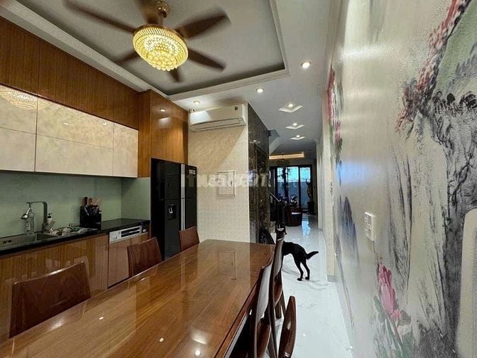 Chủ cần bán nhà Mặt Hồ, Mai Anh Tuấn, Q Đống Đa, Dt 55 m, 6 T, 27 Tỷ 