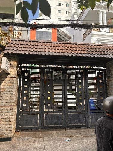 Cho Thuê Nhà Nuyên Căn: 110/19 Ông Ích Khiêm P.5 Q.11 dt:7x30m trệt 2L
