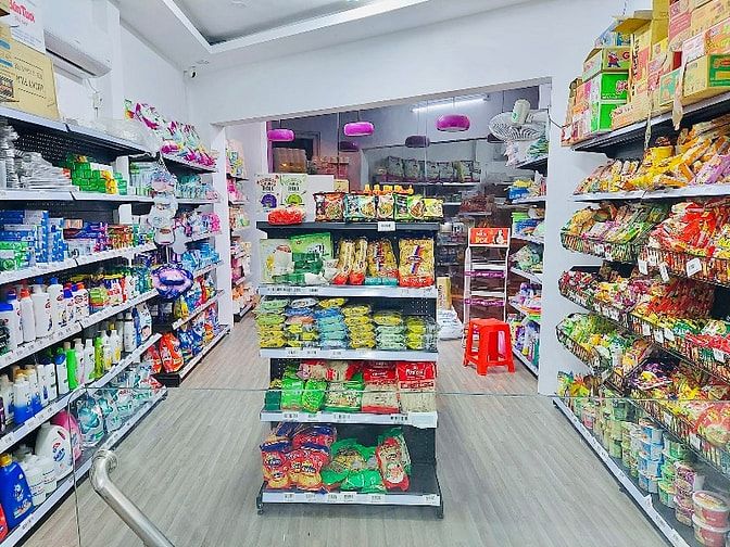 Cửa Hàng Cần Nhân Viên Chính Thức Từ 18-64t Nhận Việc Ngay