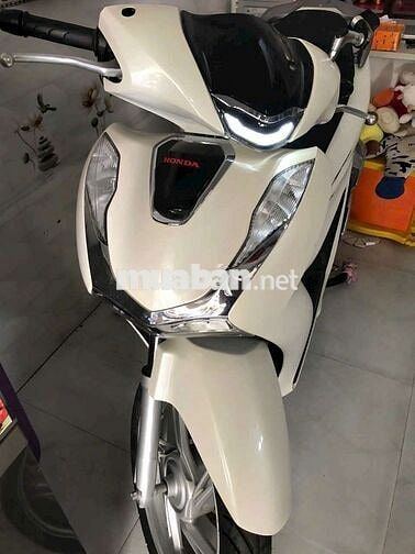 Xe SH-150i ,ABS trắng ánh kim .Mới 99%