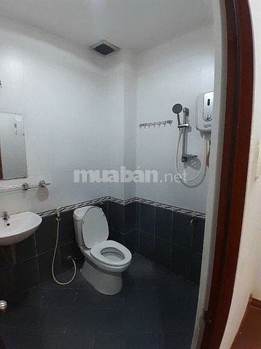 Nhà Hẻm Xe Tải thông CMT8, 4.5x14m 1Lầu KD tự do