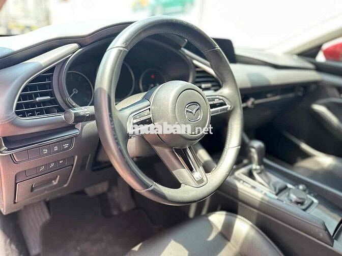 Mazda 3 2019 1.5L Luxury - 86000 km