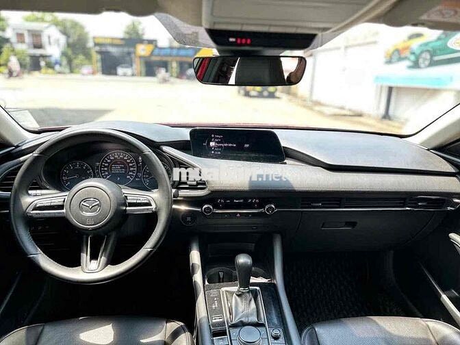 Mazda 3 2019 1.5L Luxury - 86000 km