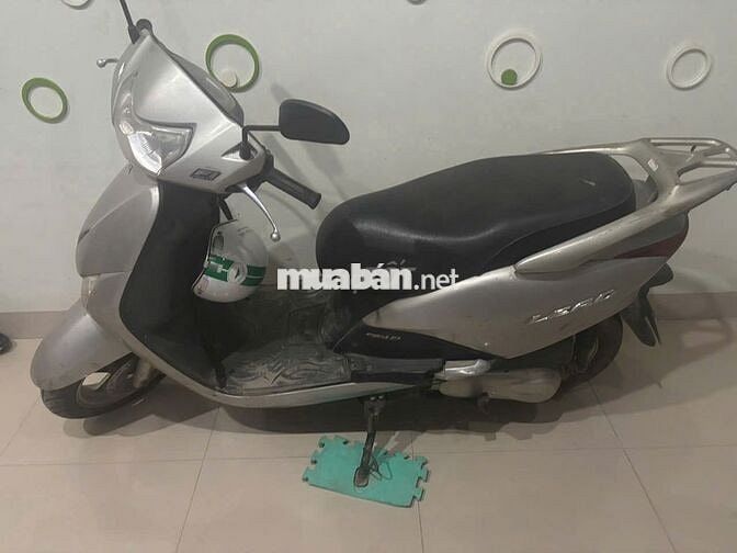Bán xe Lead 2009 màu bạc đã qua sử dụng