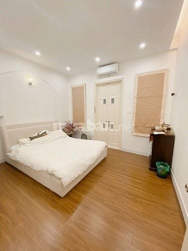 CHO THUÊ NHÀ NGUYÊN CĂN PHỐ ĐÀO TẤN - LINH LANG - BA ĐÌNH - HÀ NỘI 