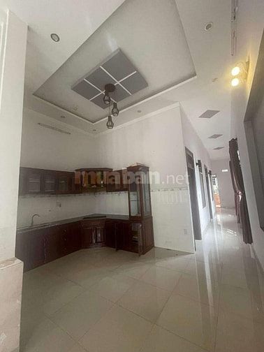 HOT HOT – CHO THUÊ NHÀ MẶT TIỀN VÀNH ĐAI 240m2 GIÁ CỰC MỀM CHỈ 6 TRIỆU