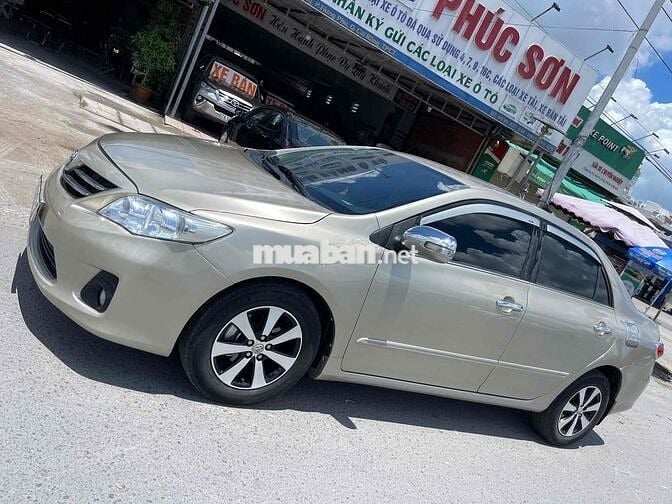 Toyota Corolla Altis 2011 1.8G MT - 105000 km