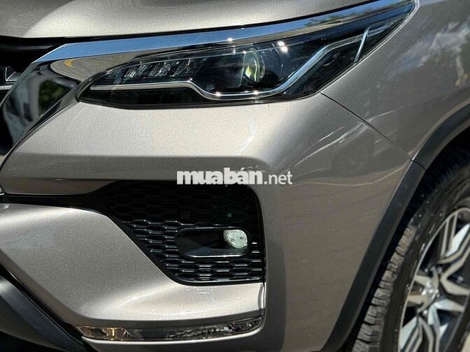 Toyota Fortuner 2023 2.4L 4x2 AT - 40.000 km