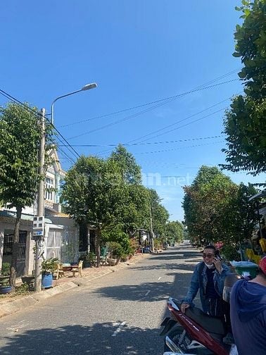 Cần bán gấp đất Sài gon village -thái sơn long hậu giáp nhà bè