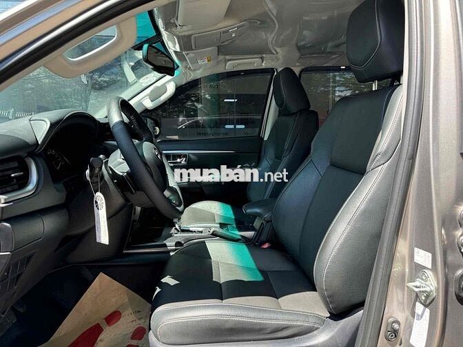 Toyota Fortuner 2023 2.4L 4x2 AT - 40.000 km