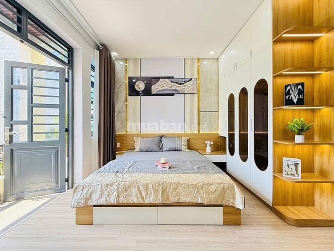 Đi nước ngoài định cư bán gấp nhà ở đường Nguyễn Thị Minh Khai, phường