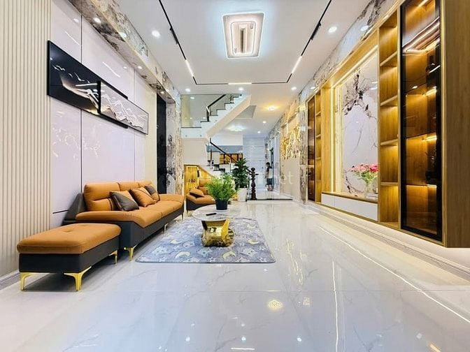 Đi nước ngoài định cư bán gấp nhà ở đường Nguyễn Thị Minh Khai, phường