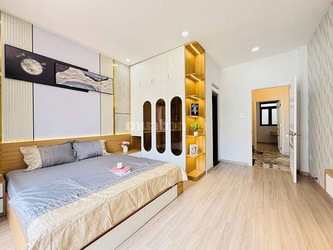 Đi nước ngoài định cư bán gấp nhà ở đường Nguyễn Thị Minh Khai, phường