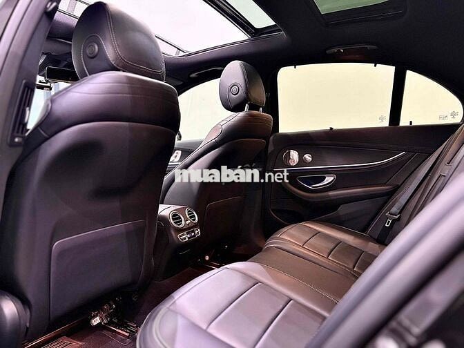 Mercedes 2021 E300 AMG - 61000 km
