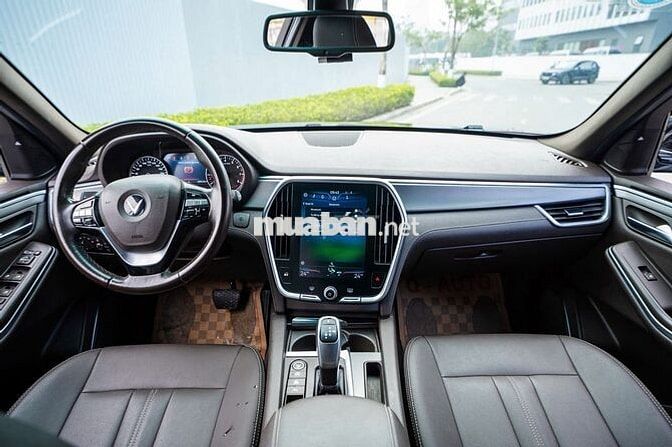 VinFast Lux SA2.0 plus sản xuất 2022 siêu mới