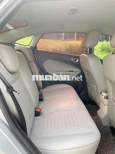 Ford Fiesta Titanium 1.5L số tự động đẹp xuất sắc