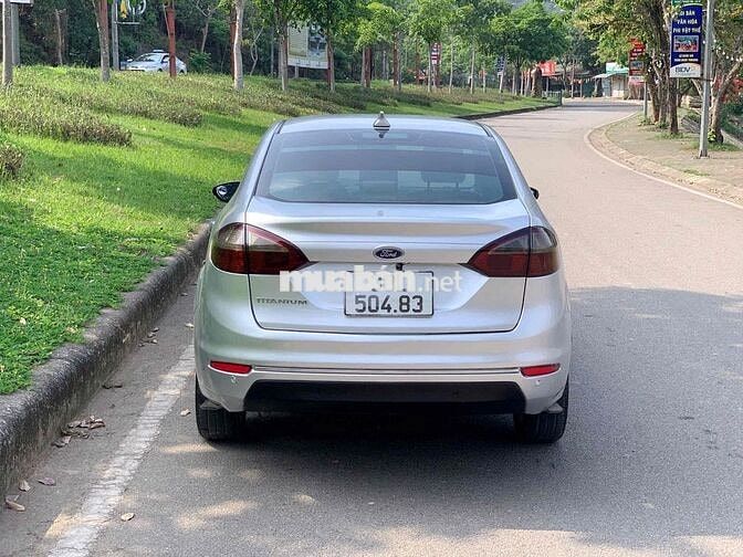 Ford Fiesta Titanium 1.5L số tự động đẹp xuất sắc