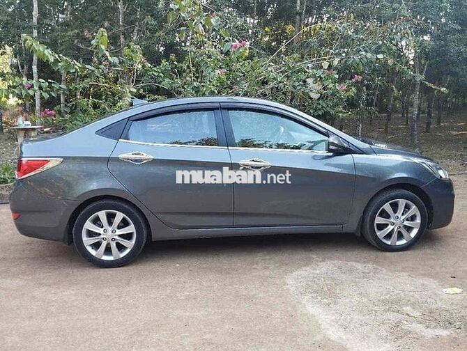 Hyundai Accent 2012 1.4 MT - 130000 km