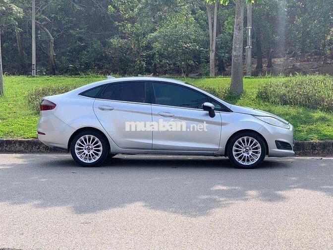 Ford Fiesta Titanium 1.5L số tự động đẹp xuất sắc