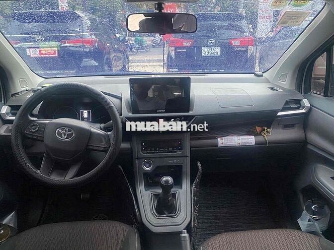 Toyota Avanza Premio 2022 MT -7c Sàn