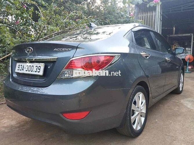 Hyundai Accent 2012 1.4 MT - 130000 km