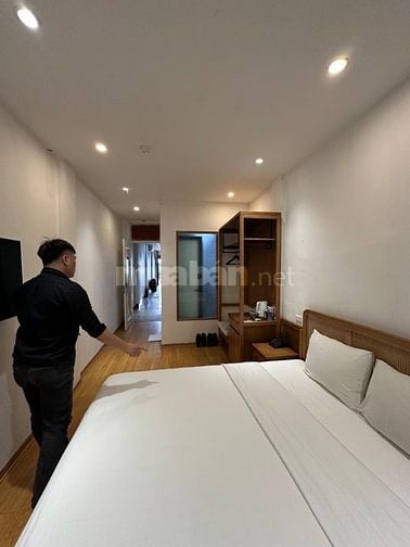 Mặt phố Trích Sài, mặt hồ to, 115m, 7 tầng, mặt tiền 6,3m, 109 tỷ