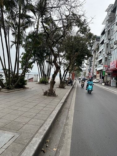 Mặt phố Trích Sài, mặt hồ to, 115m, 7 tầng, mặt tiền 6,3m, 109 tỷ