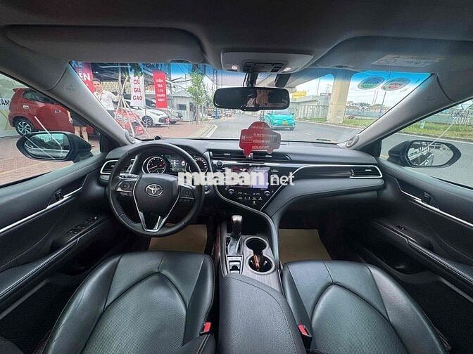Camry 2.5Q 2019 Nhập Thái - Giá Còn Giảm