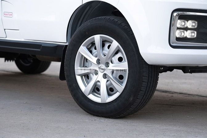 Xe tải van 868 tải trọng 868kg lưu thông nội thành không bị cấm giờ