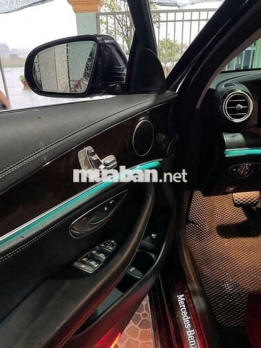 Mercedes Benz 2022 E200 Exclusive - 35000 km