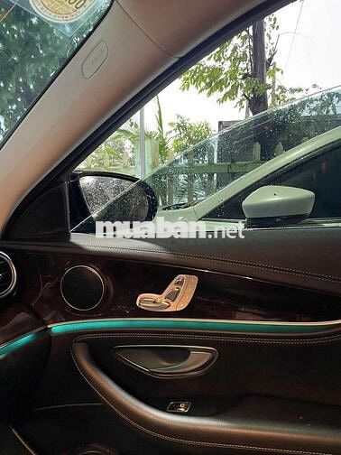Mercedes Benz 2022 E200 Exclusive - 35000 km