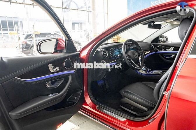 Mercedes Benz E Class 2021 E200- 38000 km