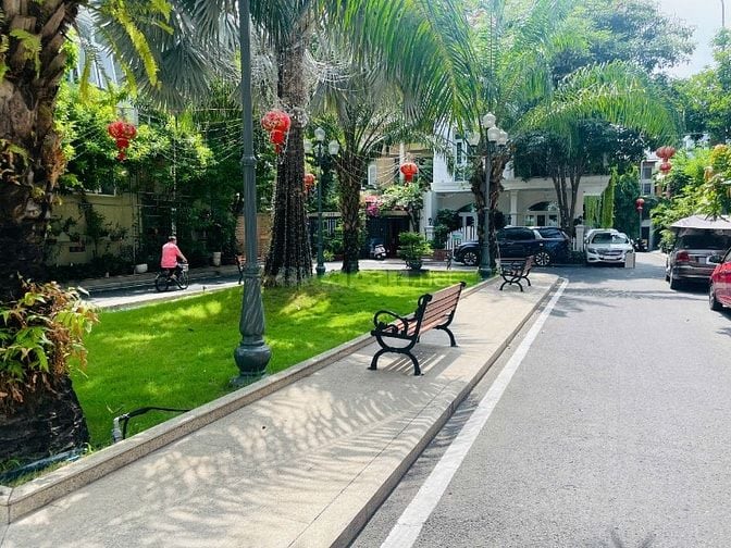 BÁN NHÀ MT NB 357 NGUYỄN TRỌNG TUYỂN,P1, TB