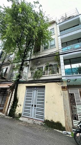 BÁN NHÀ TẠI TRUNG TÂM BA ĐÌNH – NGÕ ÔTÔ TRÁNH 