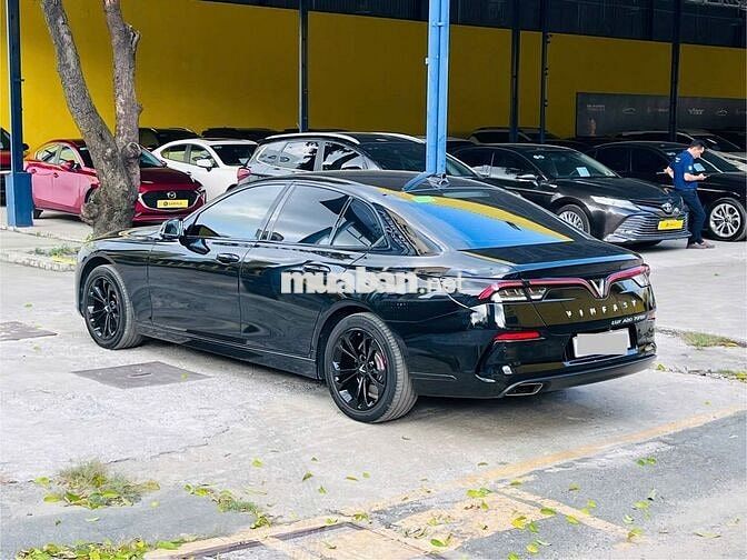 VINFAST LUX A2.0 BASE 2022 XE GIA ĐÌNH ĐẸP VAY 70%