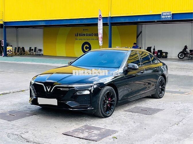 VINFAST LUX A2.0 BASE 2022 XE GIA ĐÌNH ĐẸP VAY 70%